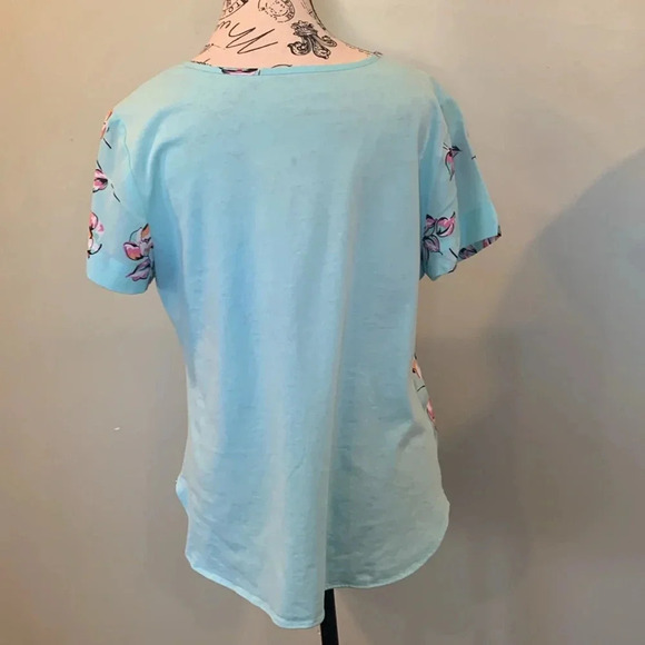 Van Heusen Short Sleeve Flowered Summer Blouse Top Women’s Medium Light Blue - Picture 4 of 6